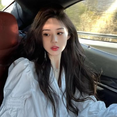制片人被曝深夜酒吧买醉，前后半年宣传路演现场画面流出